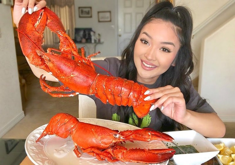 Mơ thấy mình ăn tôm hùm: Điềm báo và ý nghĩa